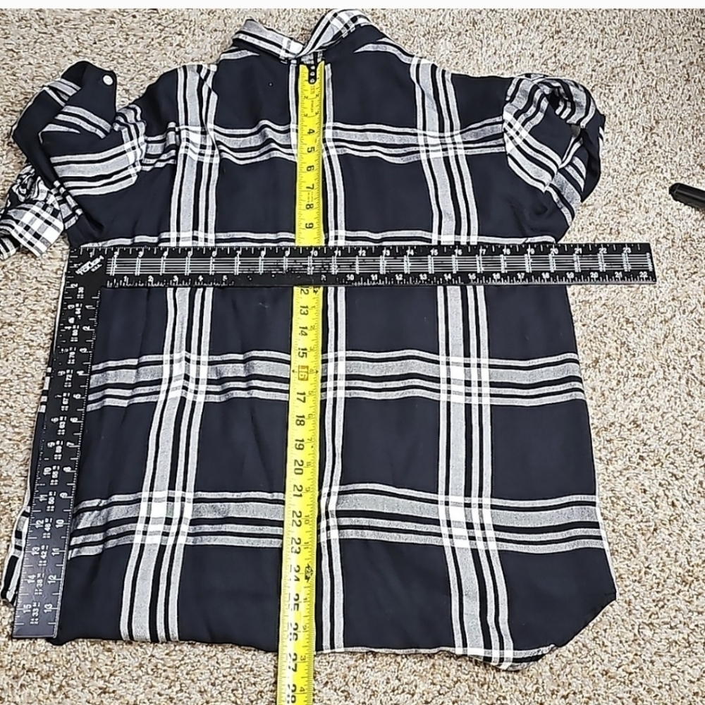 Express Button Down Top - Picture 5 of 5
